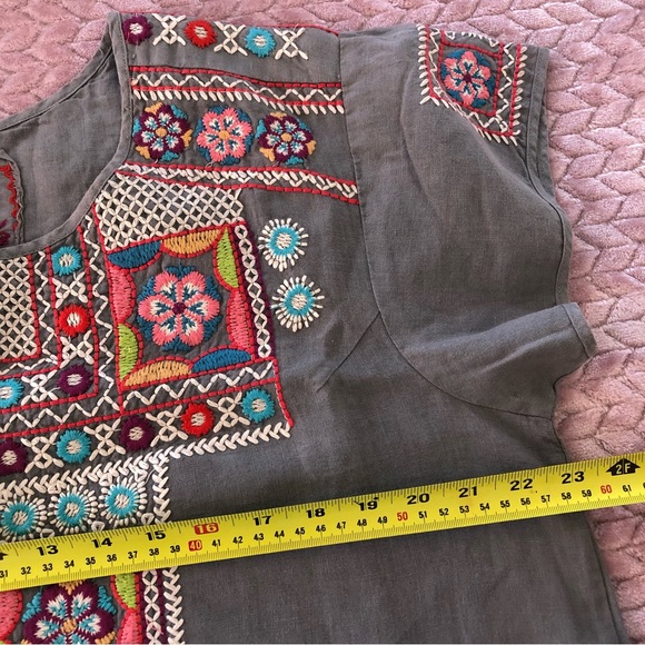 SOLD Johnny Was JW Los Angeles Floral Embroidered 100% Linen Shift Tunic Dress - Picture 9 of 10